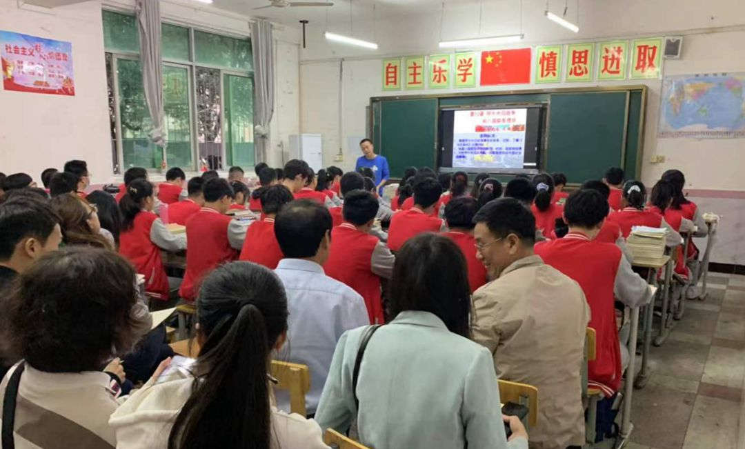 迎宾1_副本.jpg 迎宾1_副本.jpg