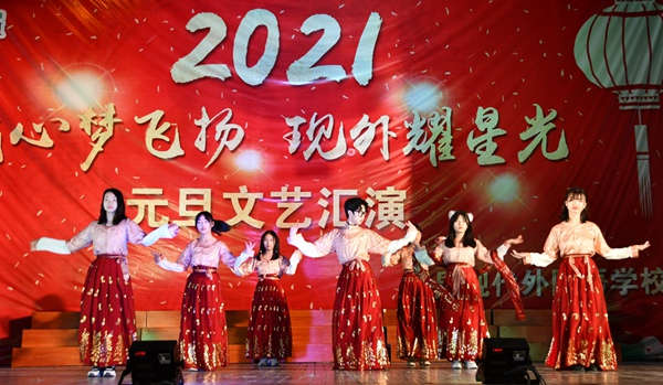 迎宾6_副本.jpg 迎宾6_副本.jpg