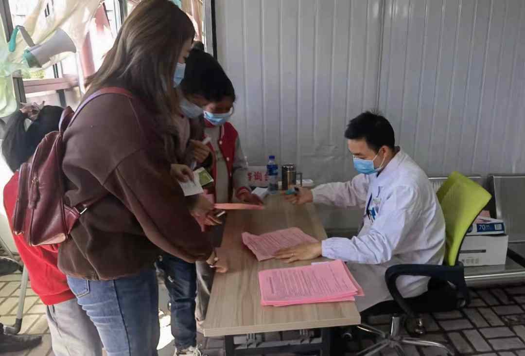 迎宾2.jpg 迎宾2.jpg