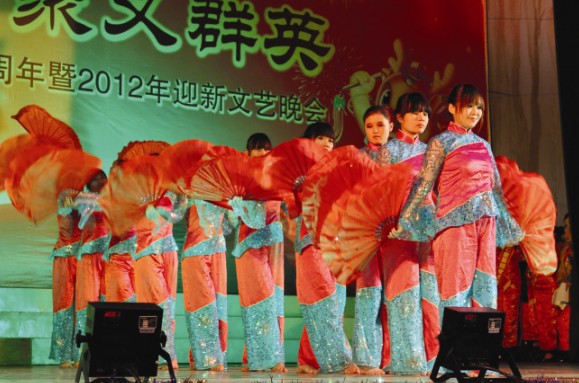 1579414088375015.jpg 2012113103759498.jpg